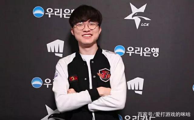 场边观众的 场边观众的