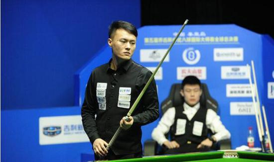 的激烈冲突 的激烈冲突