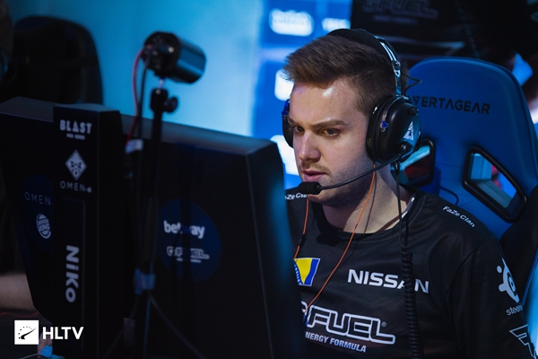 三是用轮换 三是用轮换